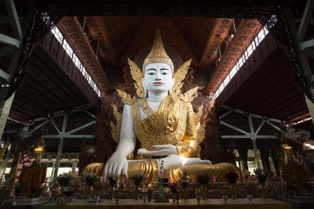 Hotel Kan Yeik Thar Yangon Ngoại thất bức ảnh