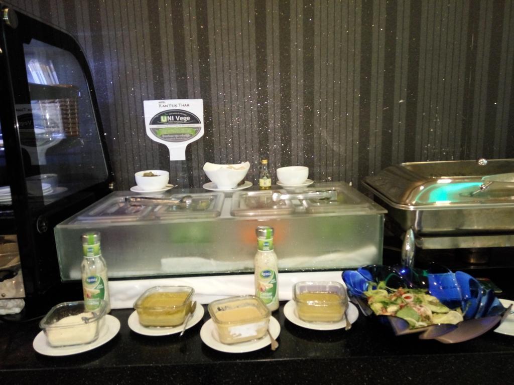 Hotel Kan Yeik Thar Yangon Ngoại thất bức ảnh