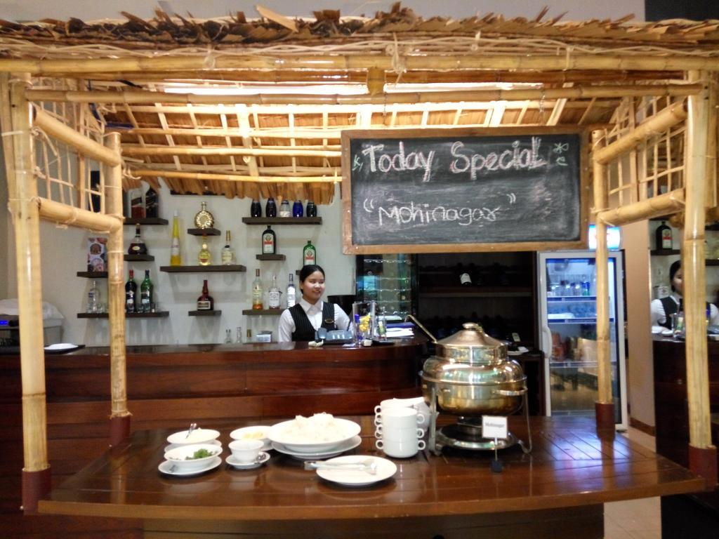 Hotel Kan Yeik Thar Yangon Ngoại thất bức ảnh
