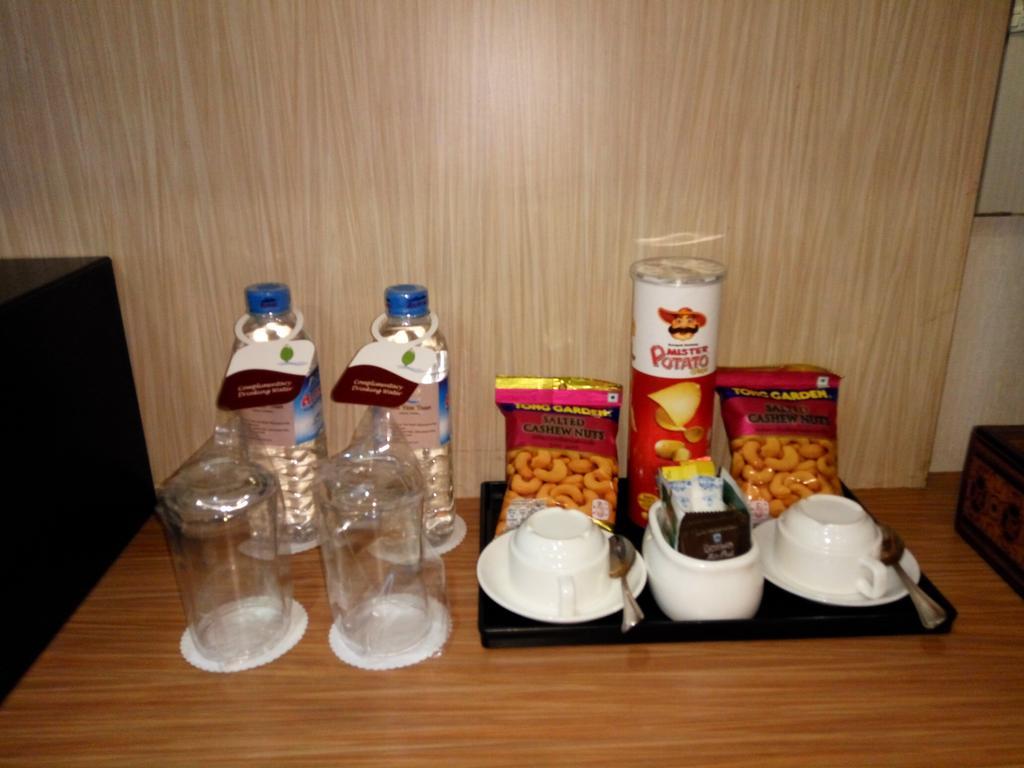 Hotel Kan Yeik Thar Yangon Ngoại thất bức ảnh